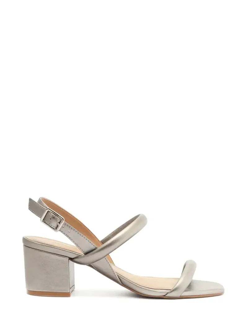 Sandália em Pele Prata com Três Tiras e Salto em Bloco