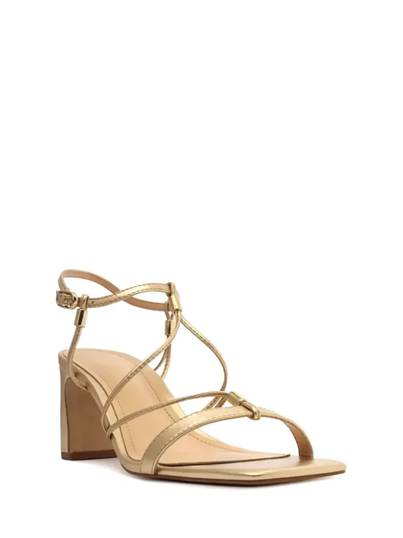 Alternative view of Sandália em Pele Dourada com Múltiplas Tiras e Salto em Bloco