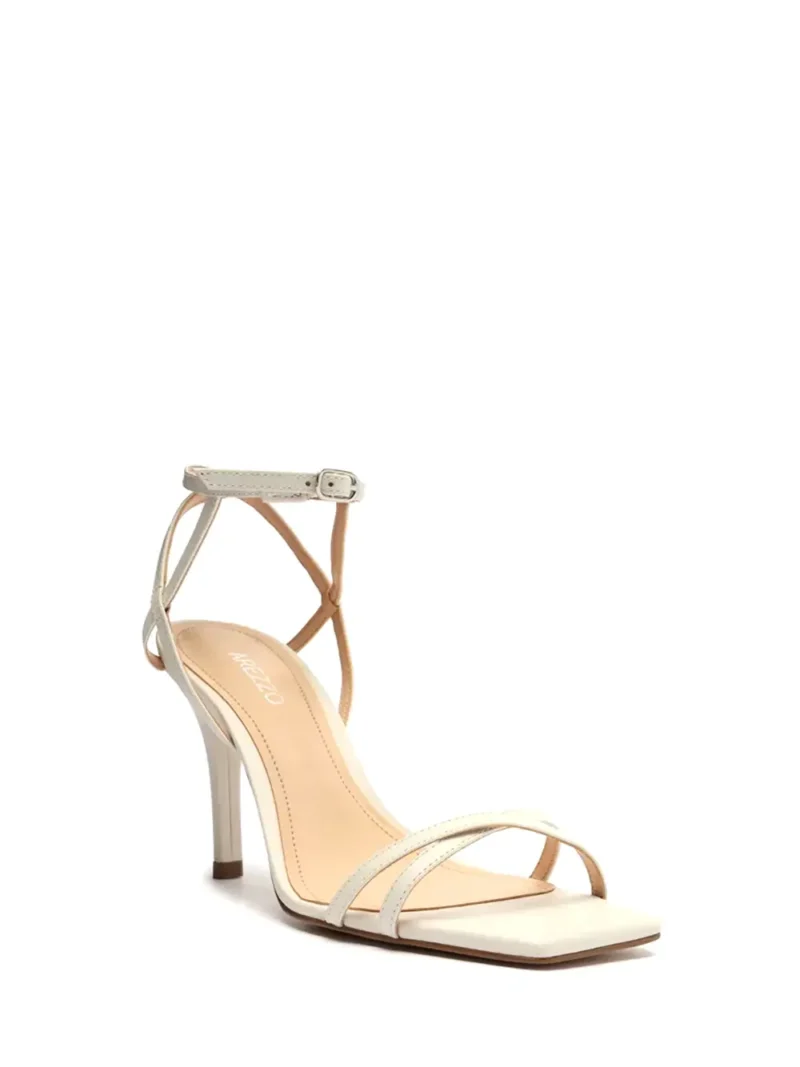 Alternative view of Sandália em Pele Branca com Múltiplas Tiras e Salto Alto Fino