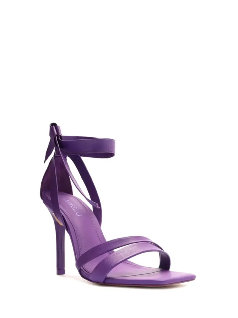 Alternative view of Sandália em Pele Roxa com Múltiplas Tiras e Salto Alto Fino