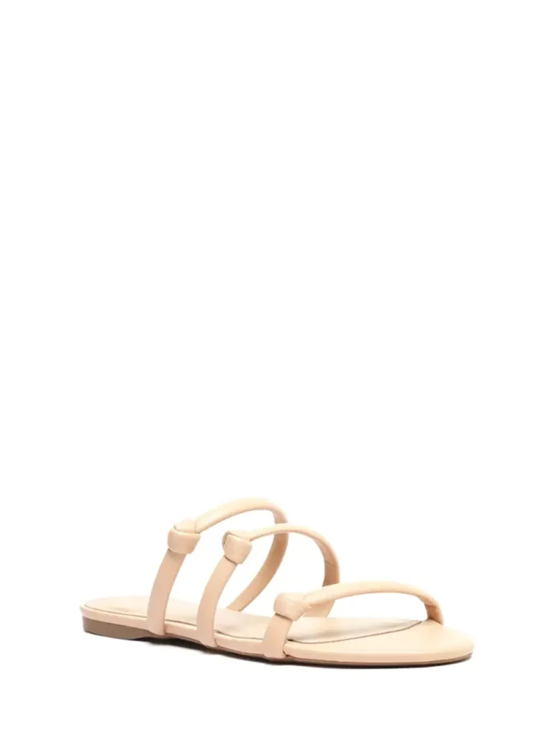 Alternative view of Sandália Rasa em Pele Beige com Três Tiras