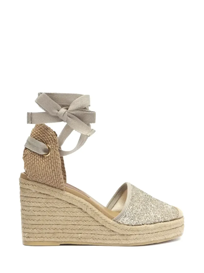 Sandália com Plataforma e Tecido Beige com Glitter