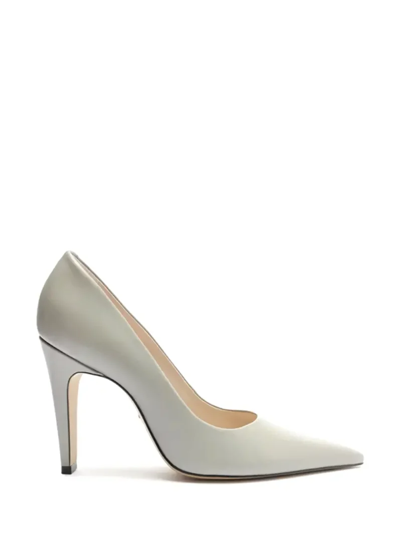 Scarpin em Pele Cinza