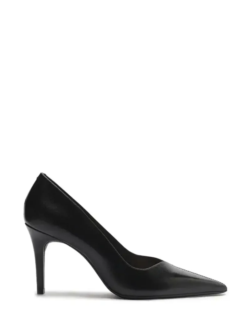 Scarpin Preto em Pele