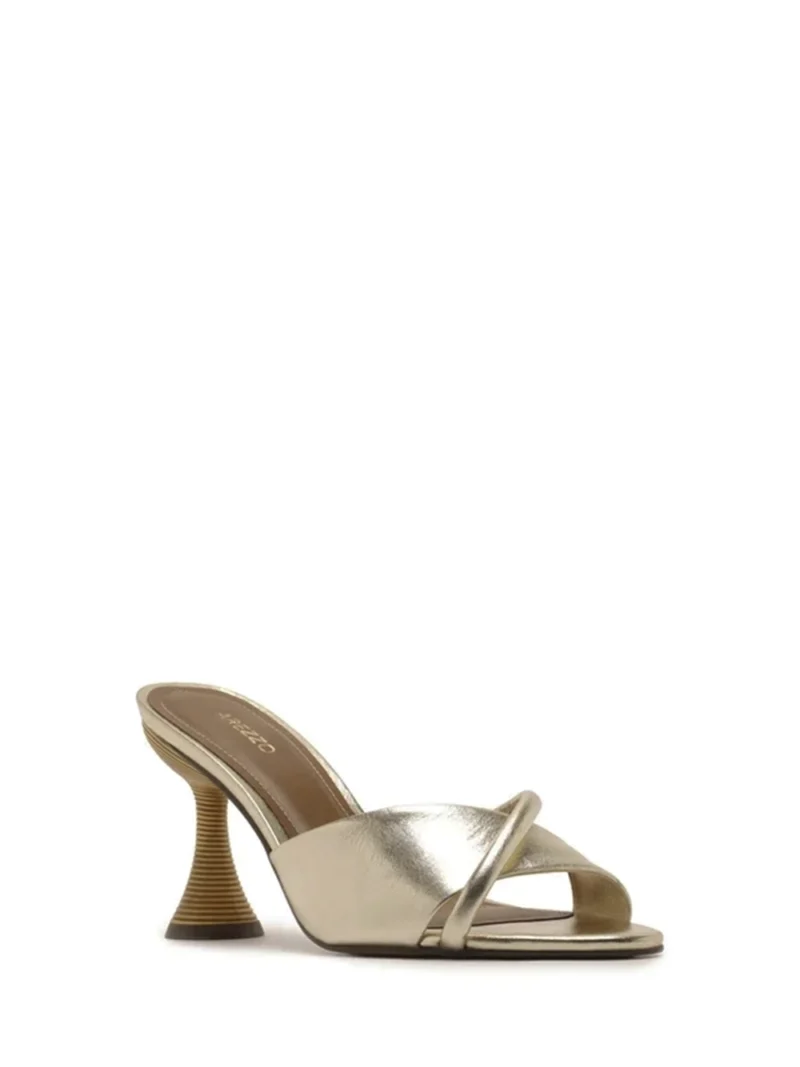 Alternative view of Mule em Pele Dourada e Tiras